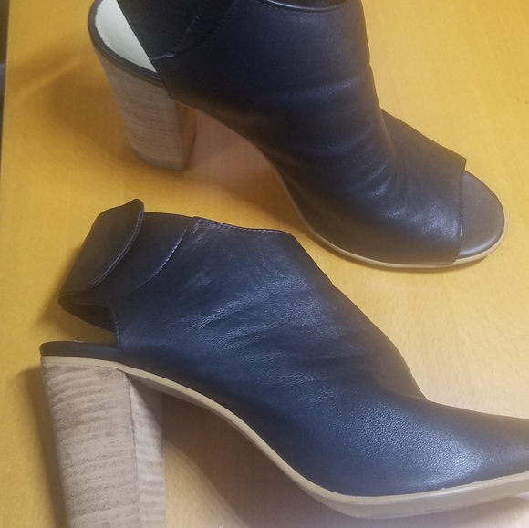 Steve Madden sandals - Picture 2 of 5